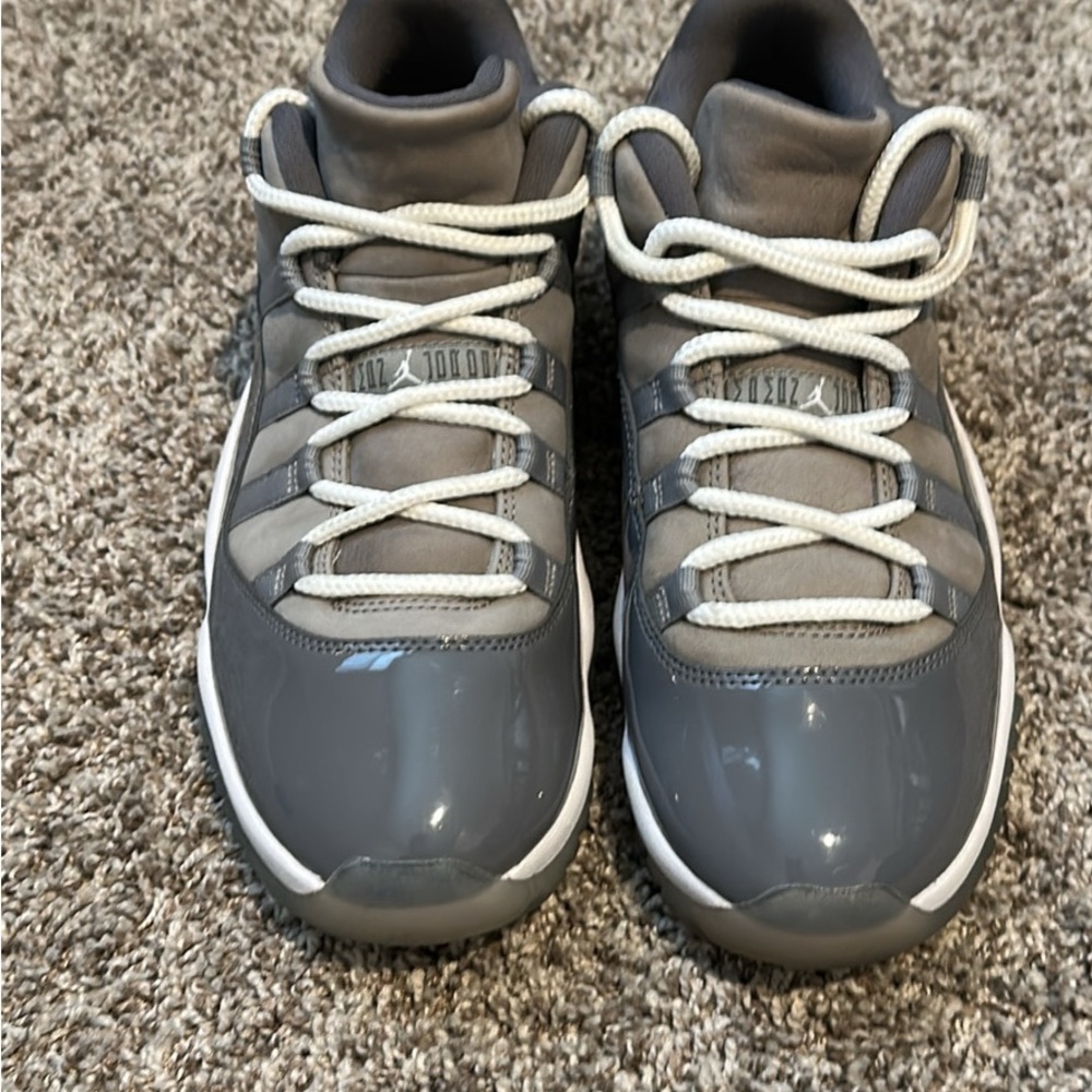 Men’s air Jordan 11’s low cool grays